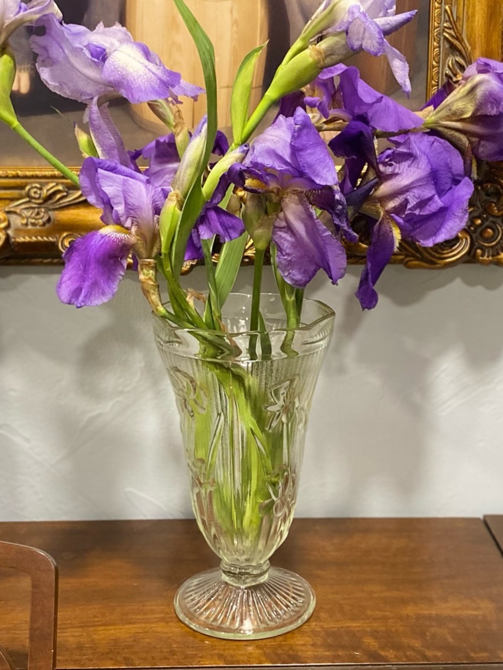 Iris & Herringbone 9” Clear Vase